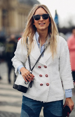 CHANEL 17P TWEED WHITE RED CC LOGO BUTTONS BLAZER JACKET FR40 US8