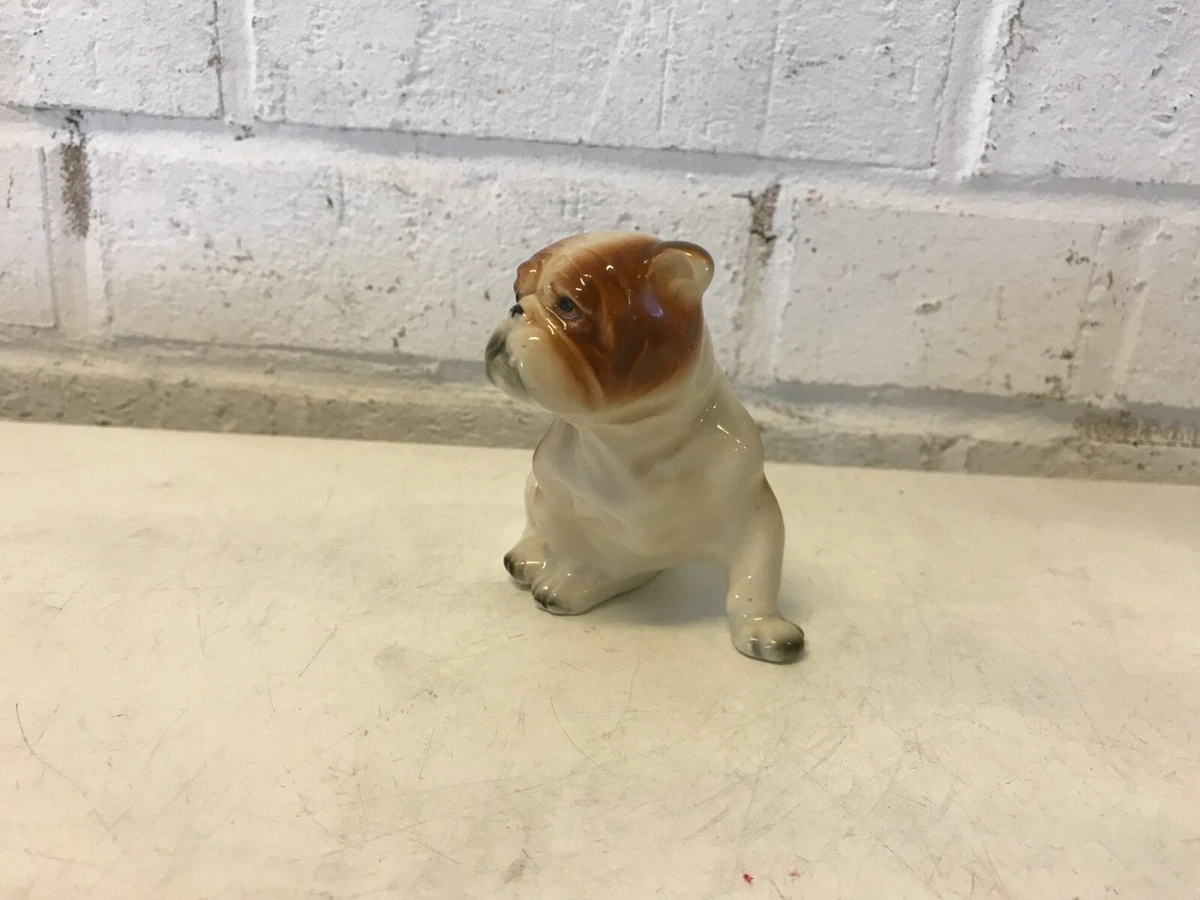 Bulldog figure shop