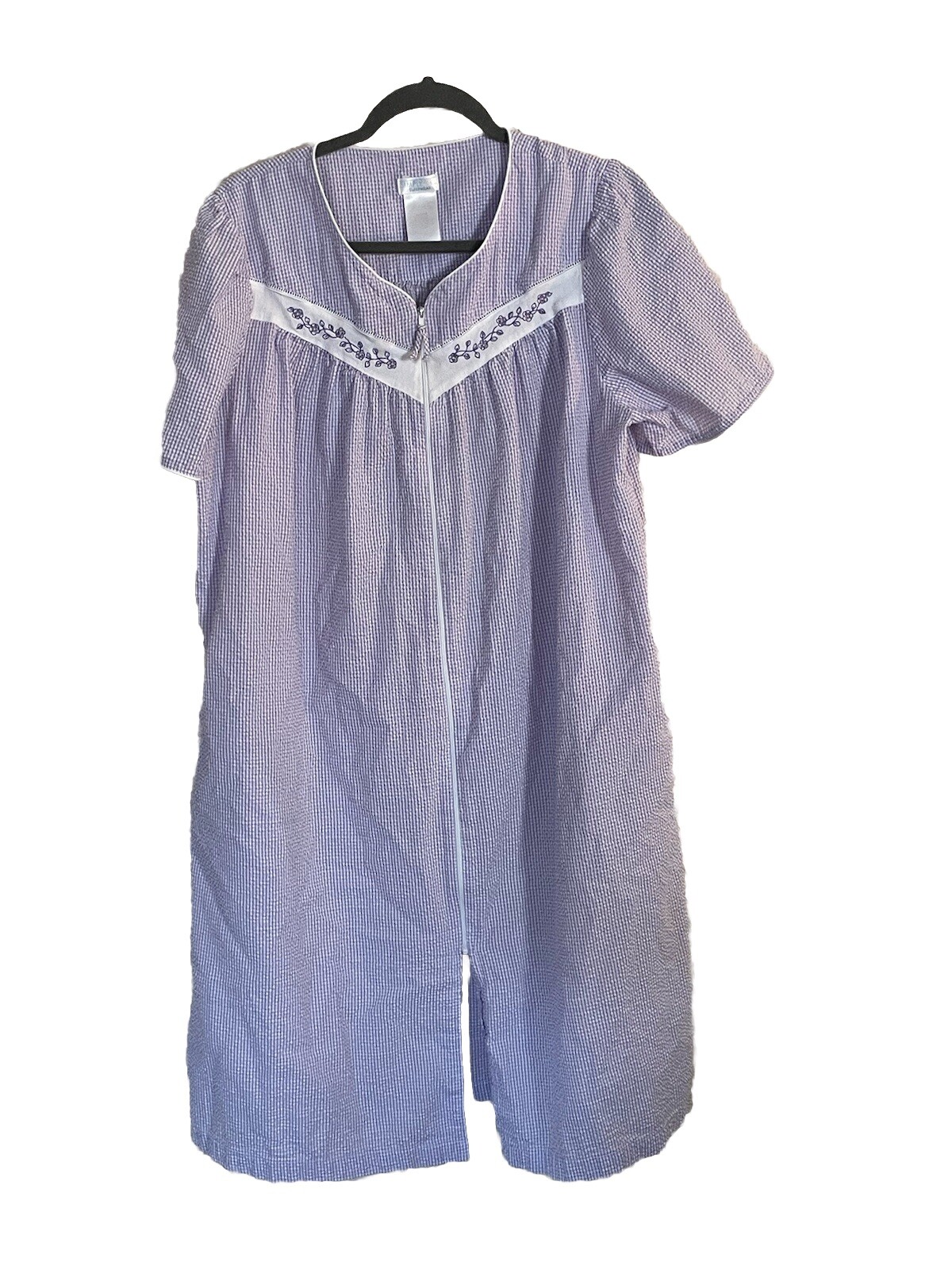 Simply Basic Short Robe Zip Front Purple Seersuck… - image 2