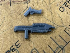 2 Gray Sci-Fi Blaster Rifle  Pistol Action Figure Weapons Lot Accessory Set