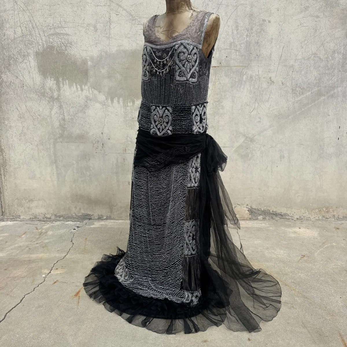 1920 evening dresses for sale BABEYOND La Revue NèGre Beaded Hem Evening Gown, Evening Gowns, Black / Dark Gold main image 0