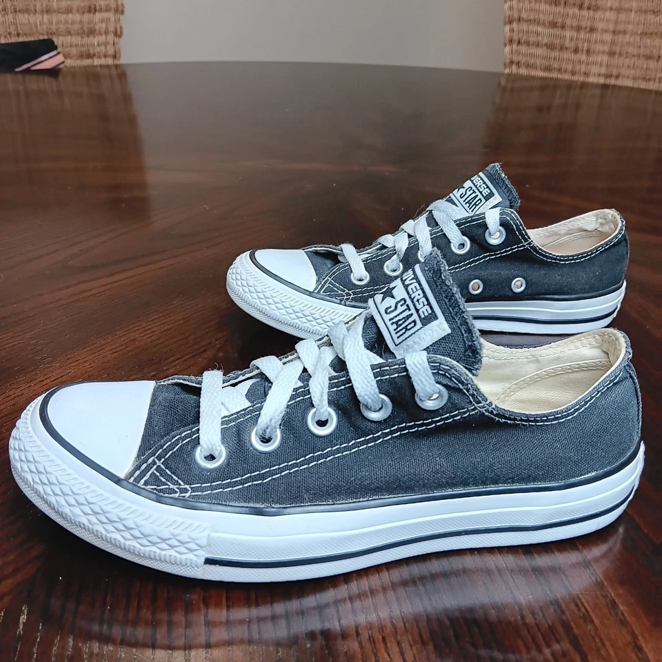 Converse Chuck Taylor All Star Unisex Black Ox Low Top Men's 4 Women's 6 Sneaker - Image 2 of 4