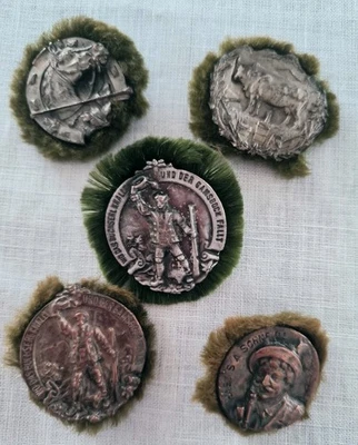 Historische Abzeichen Konvolut 5 Stück Hutabzeichen Anstecknadel Metall  - Bild 1 von 4
