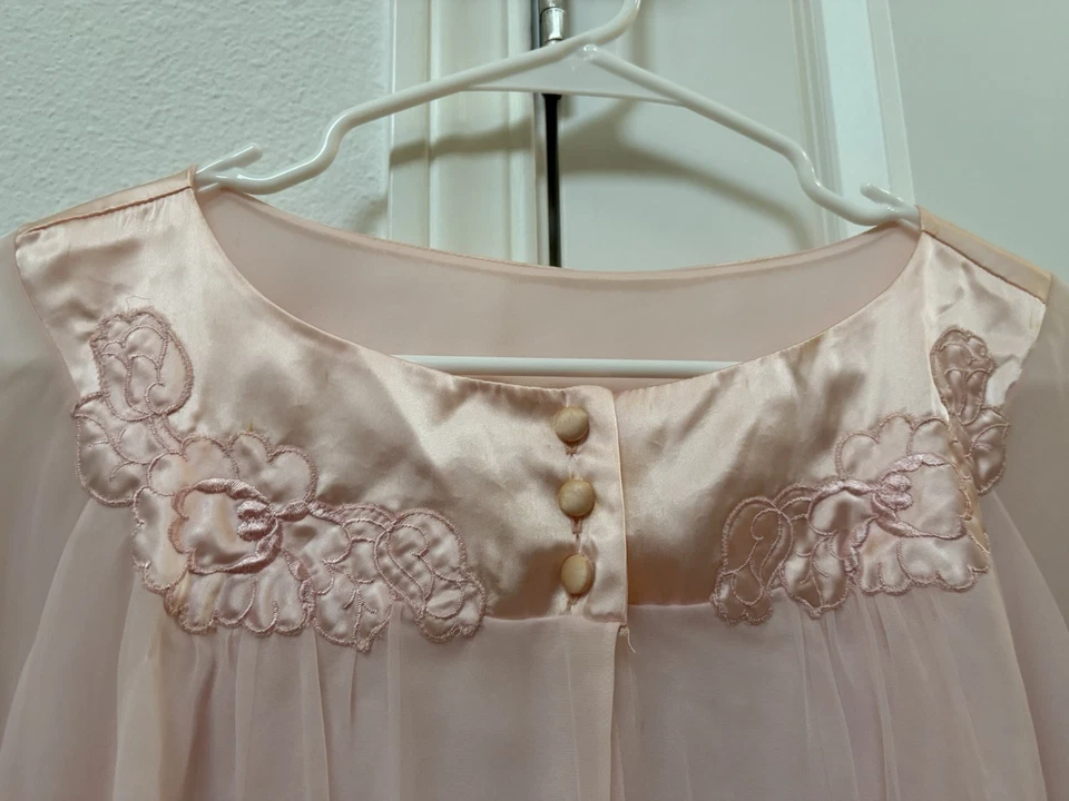 Vtg Gossard Artemis Pink Peignoir Chiffon Nightgown & Robe Set Medium Pretty!! - Image 3 of 4