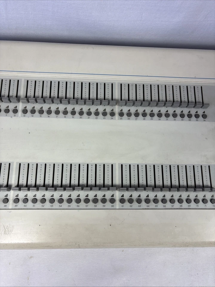 *UNTESTED* ETC Electronic Theatre Controls Insight 72 INST-072-DMX-000-C Light - Image 4 of 4