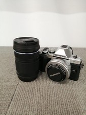 Olympus OM-D E-M10 II kit 16,05 megapixel fotocamera mirrorless obiettivo 14-42 mm e 40-150 mm