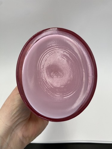 FENTON PINK IRIDESCENT WITH PLUM CREST HAND HOLDING BASE ~GORGEOUS~ - Picture 8 of 8