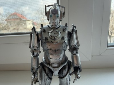 Doctor Who サイバーリーダー & サイバーマン フィギュア Doctor Who Cyberman Poseable Action Figure 2006 Year | eBay
