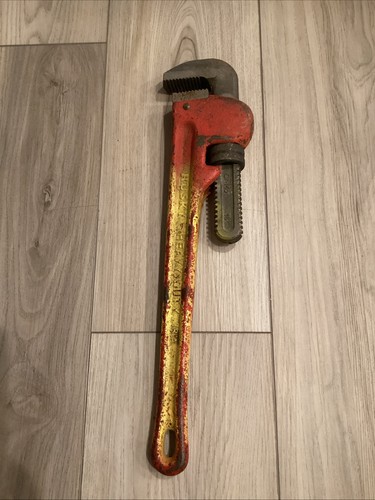 Vintage HUSKY 18"-450mm Cast Iron Double Drive Heavy Duty Pipe Wrench - Picture 2 of 7
