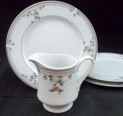 Princess House Heritage Blossom Group of 3 Salad Plates and 1 Creamer