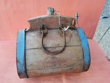 ANTIGUO PRIMITIVO ANTIGUO RECIPIENTE DE MADERA CANTIMPLORA BARRIL - BANDAS DE HIERRO GRANDE MACIZO