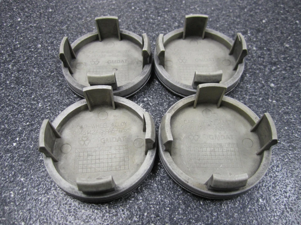 Set (4)  OEM  2004-2006 16" Suzuki Verona Black & Polished Center Caps 96451427 - Image 4 of 4