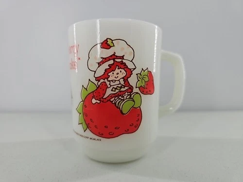 Vintage 1980 Strawberry Shortcake Milk Glass Coffee Mug Anchor Hocking