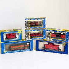 Lot of 6 Vintage AHM The HO Line Scale Locomotives  Freight Cars Original Boxes