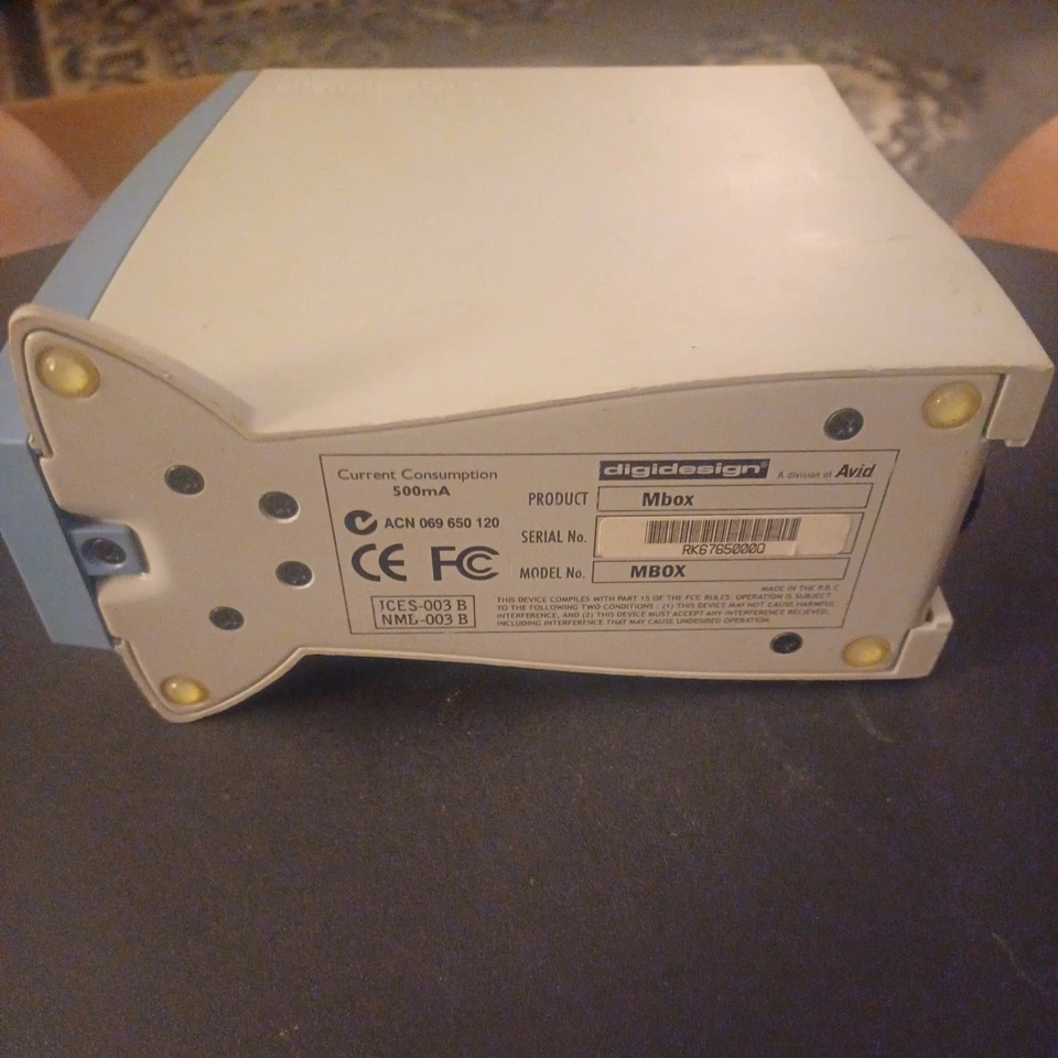 Interfaz de grabación Digidesign M BoxUSB para Apple Mac Foto 2 de 3