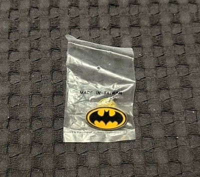 DC Comics Batman Symbol Logo Sign Embossed Enamel Lapel Pin Badge NEW