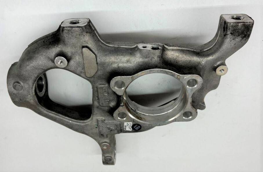 2015 Lamborghini Huracan LP610-4 Front Right Steering Knuckle 4T0407246B OEM A1