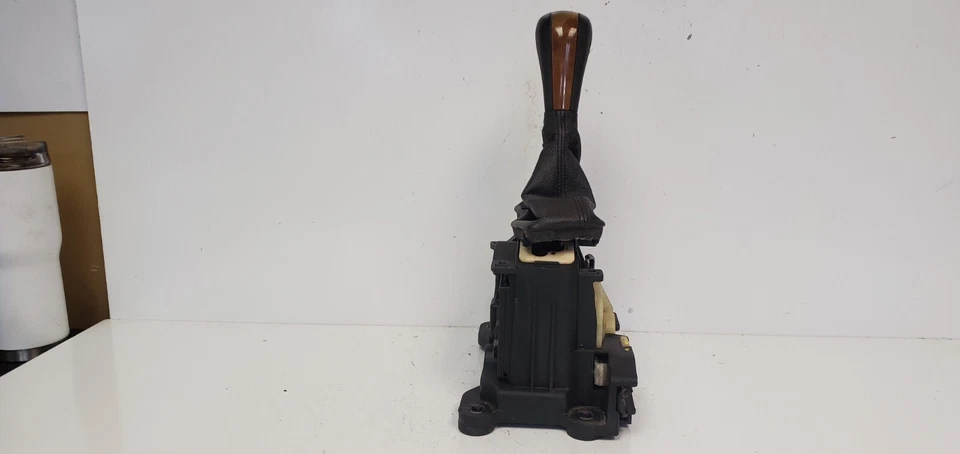 Conjunto de cambio de transmisión OEM 07 SUZUKI XL-7 palanca de cambios de piso palanca de cambios de piso Foto 4 de 4