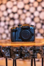 Panasonic GH5 with Cage & Extra's