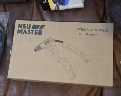 NEU MASTER NHR958 Metal Hand Riveter 1/8 in Brown 10 in L 1.4 lb