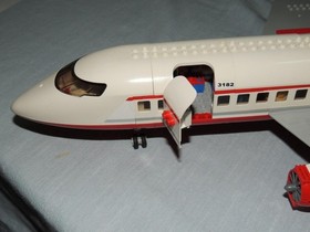 Lego 3182 City Airport 100% complete w/instruction manual MICE!