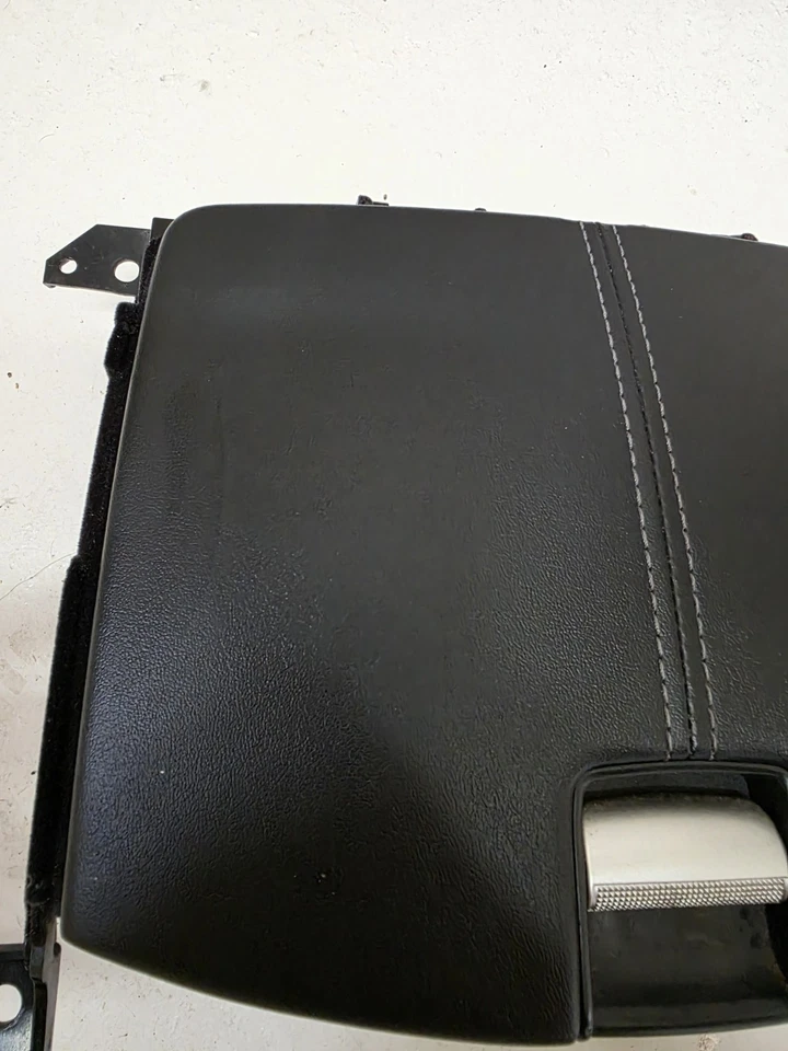 2009-21 NISSAN 370Z ПРИБОРНОЙ ПАНЕЛИ ЦЕНТРАЛЬНОЙ КОНСОЛИ ОТСЕК ДЛЯ ХРАНЕНИЯ В СБОРЕ (вкладка сломана) - Изображение 3 из 4