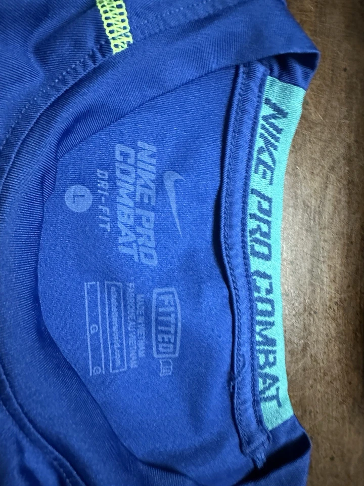 Nike Pro Combat Dri fit Large Kids - Image 2 of 2