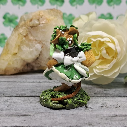Wee Forest Folk Miniatures M-167 - Colleen O'Green (falda verde/chaleco negro) - Imagen 3 de 4