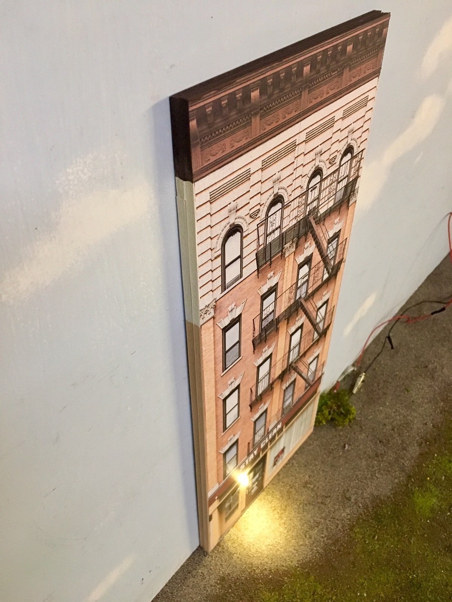 O Scale LED Apartment Building Front – Scratch Built Flat For MTH Lionel Layouts
