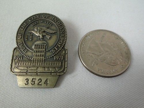1971 Indianapolis 500 Silver #3524 Pit Badge Al Unser Johnny Lightning Parnelli - Picture 2 of 6