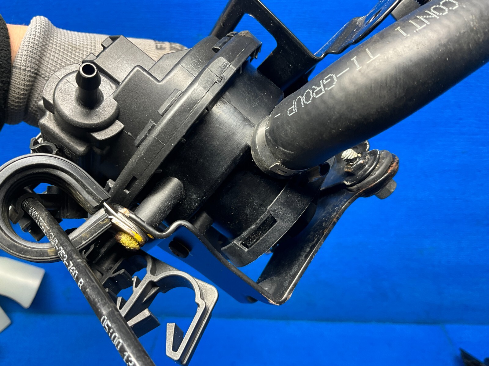 2005 - 2010 BENTLEY CONTINENTAL GTC GT FUEL EMISSION LEAK DETECTION PUMP OEM
