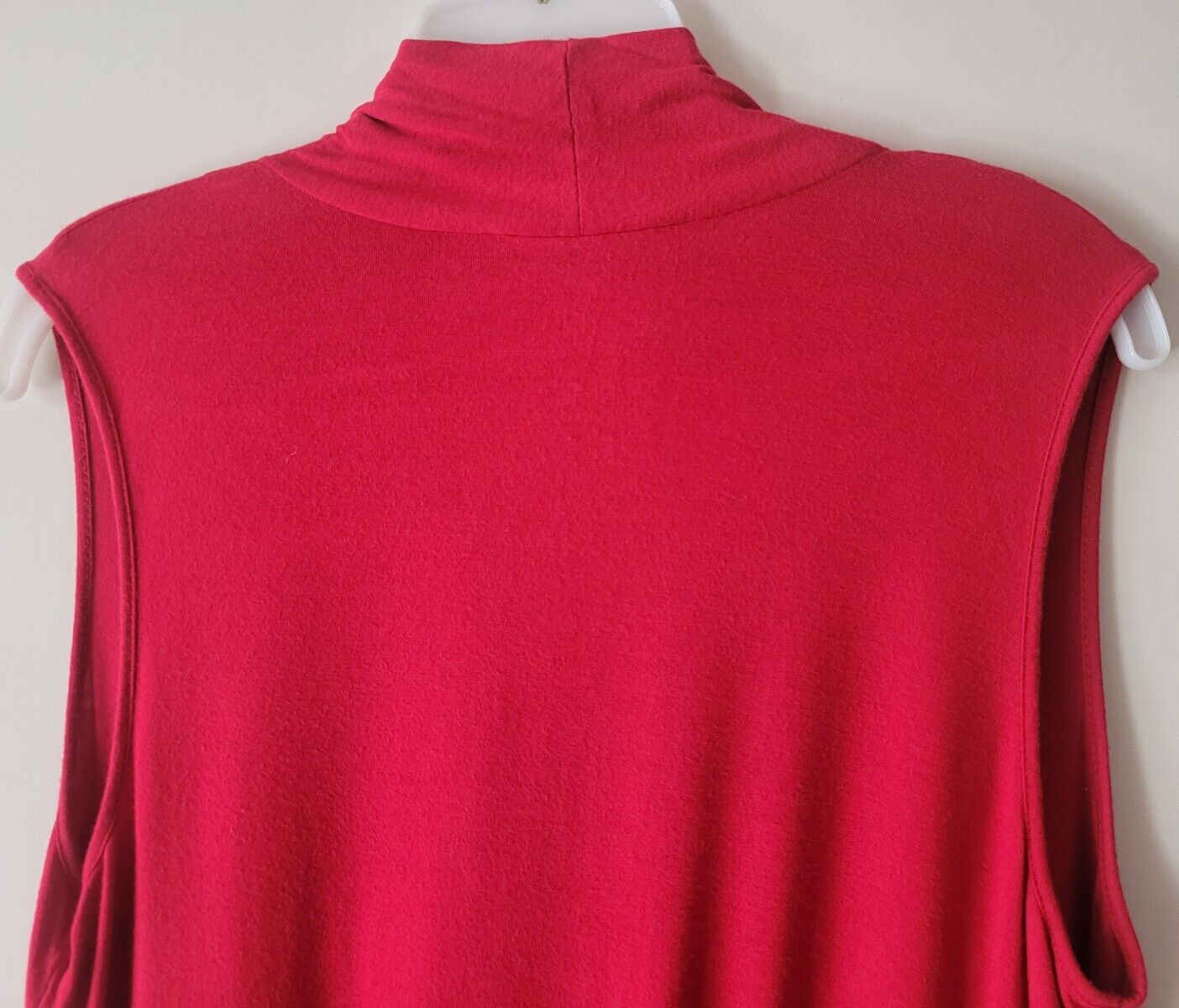 Cable & Gauge Solid Basic Red Sleeveless V Neck T… - image 10