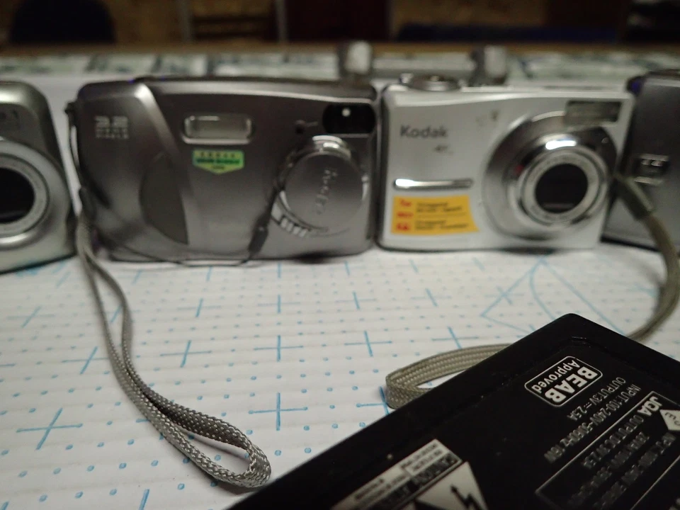 7 Lot / 6 Kodak Easyshare C310 340 713 CX4310 7330 7430 + 1 Nikon Coolpix 3100 - Image 3 of 4