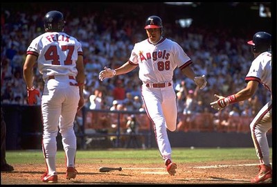 CALIFORNIA ANGELS RUNNER RENE GONZALES SCORES THE WINNING RUN DURI- Old Photo