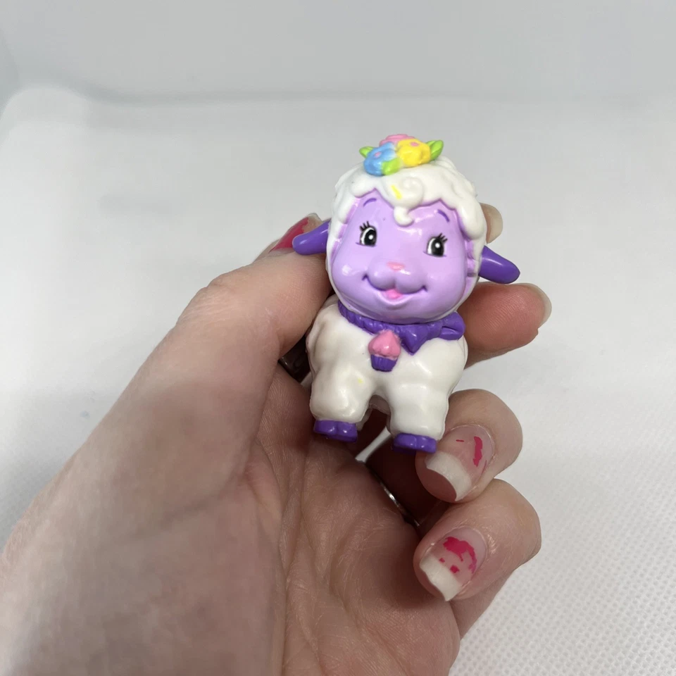 Figura Strawberry Shortcake Berry Best Friend Vainilla Glaseado Cordero Mascota Oveja 2002 Foto 3 de 3