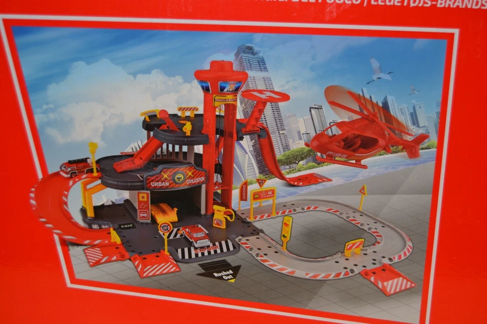 Feuerwehrstation Spielset mit Pick-Up Löschfahrzeug Hubschrauber 76 Teile - Bild 2 von 3