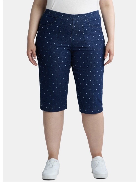 Just my size Women’s Plus Stretch Heartprint Denim Capris Size 2X NWT