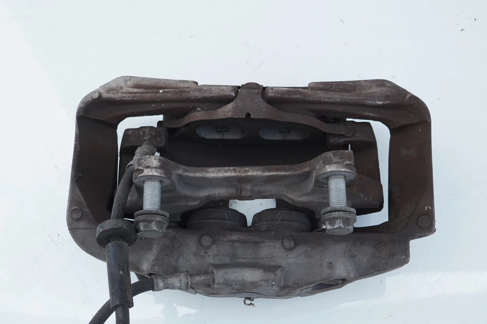 PINZA DE FRENO DELANTERA IZQUIERDA LADO CONDUCTOR AUDI A8L A8 QUATTRO 2011-2016 OEM Foto 2 de 2