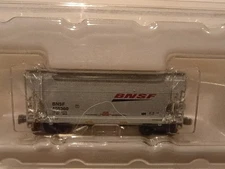 Z scale AZL BNSF 2 Bay Hopper #405360
