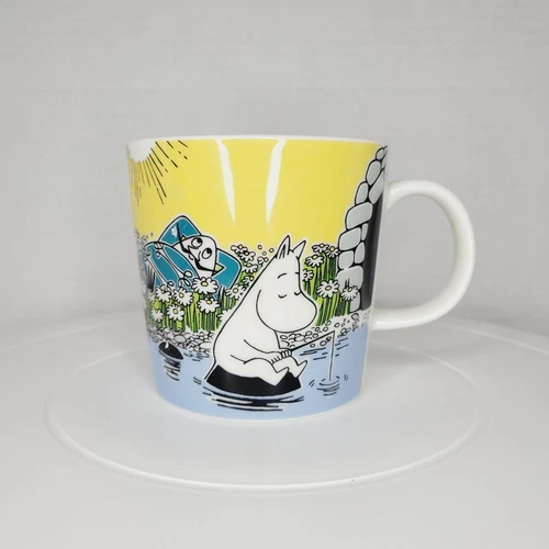 Moomin Mug Moment on The Shore Summer 2015 Arabia Ceramic Blue Yellow Collection