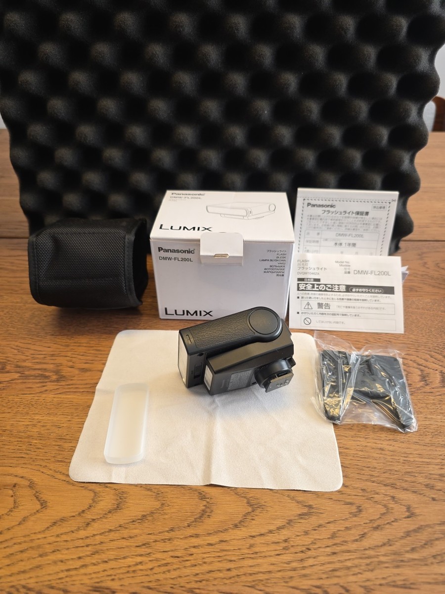 PANASONIC DMW-FL200L Lumix External Flash with LED Light from USA