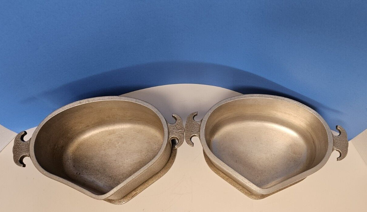 Vintage Guardian Service Cookware 4 Piece 2 Triangle Serving Oven Dishes w/Lids 