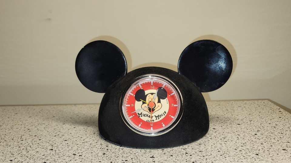 Disneyland Disney Parks Mickey Mouse Clock **RARE** 196070 **FOR PARTS