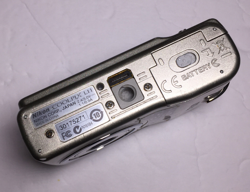 Nikon COOLPIX L11 Digital Camera 6.0 MP Silver-As Is-Tested Power, Pic/Flash,Vid - Picture 10 of 18