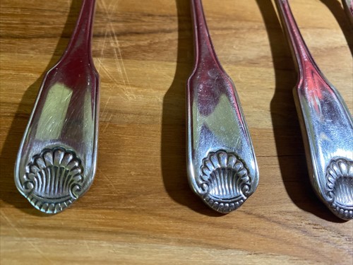 Lot Of 5 Oneida Community Cube Classic Shell Spoons Forks Mixed Set - Picture 6 of 7