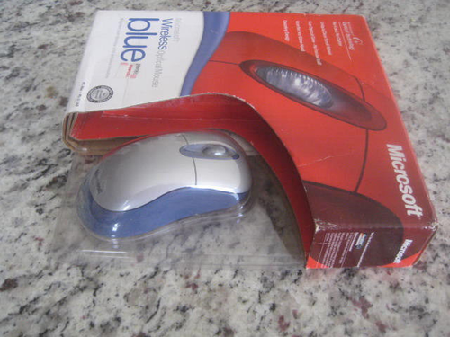 Microsoft Wireless Optical Scroll Mouse Blue Left or Right Hand K80-00004 NEW - Picture 14 of 17