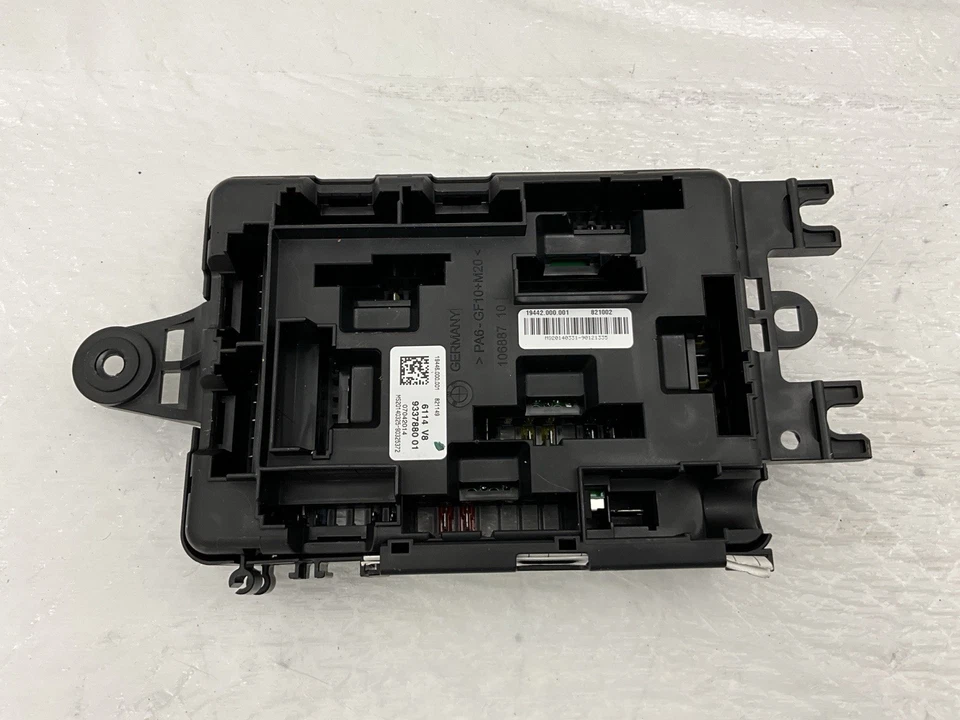 2014  BMW 328D REAR  FUSE  BOX RELAY MODULE *933788001*  OEM - Image 2 of 4