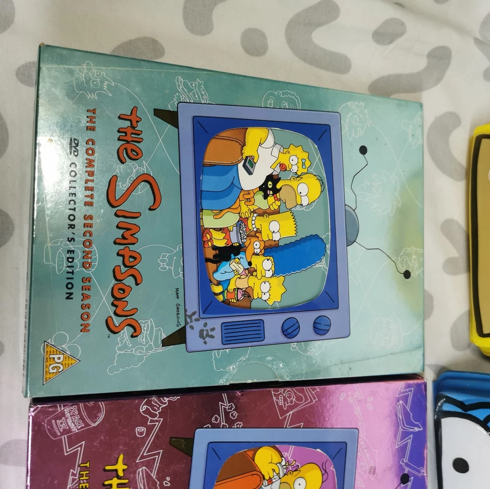 The Simpsons Collectors Edition DVD Seasons 1-10  Box Sets Big Head Covers  - Image 3 of 4