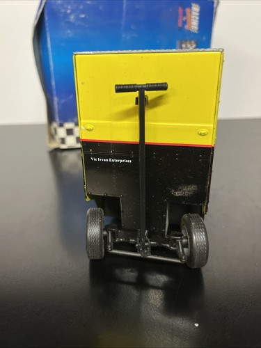 Joe Nemechek Meineke Action Platinum Series 1:16 Scale Diecast Pit Wagon Bank C1 - Picture 4 of 10