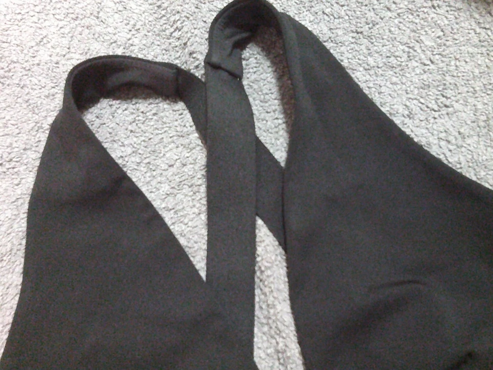 H&M plunge front pull on bra silky soft size medium uk 8-10 euro 36-38 usa 4-6 - Image 3 of 4